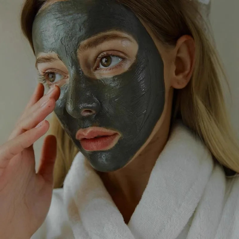 Volcanic Mud Facial Mask – Deep Cleansing & Pore Refining Treatment
